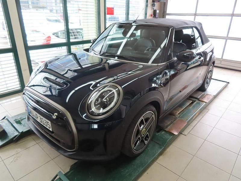 Gebraucht Mini Cooper S 75 kW (102 PS) 2023 Schwarz Kleinwagen