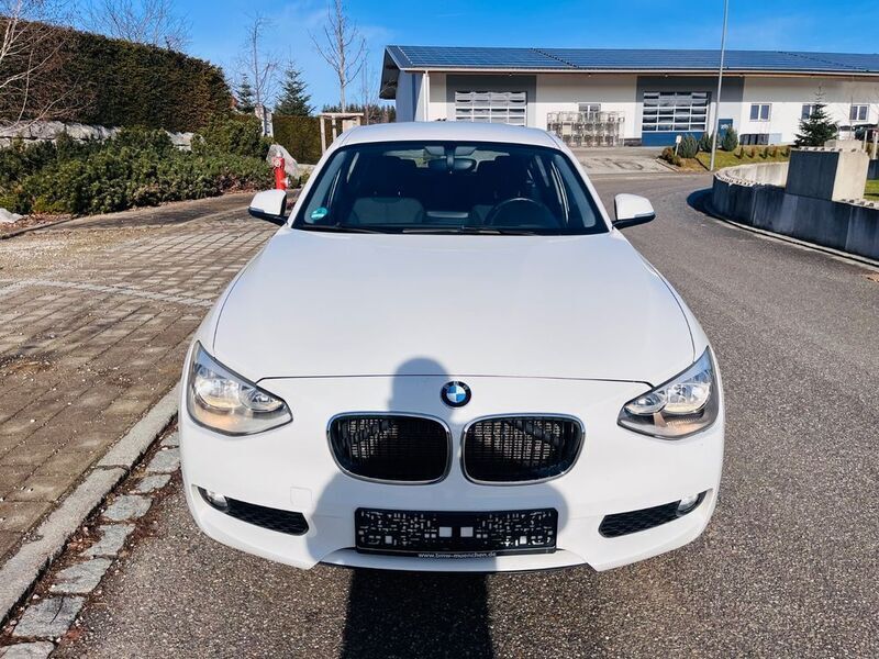 Weiß Gebraucht 2013 BMW 114 Advantage Kleinwagen | 6.200 € (Guter Preis) - Bild 1/4