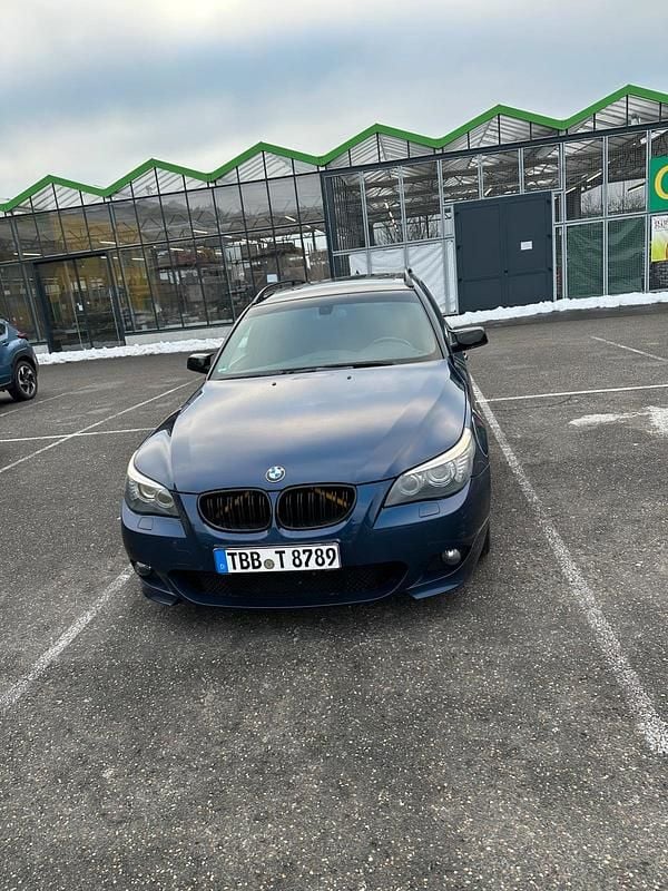Blau Gebraucht 2007 BMW 530 M Sport Kombi | 7.998 € (Fairer Preis) - Bild 1/4