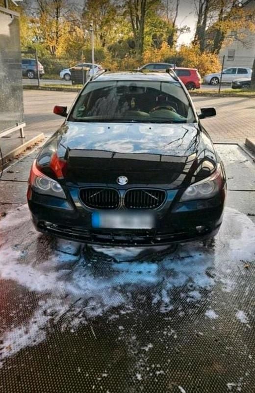 Gebraucht BMW 525 177 PS (130 kW) 2005 Schwarz Kombi