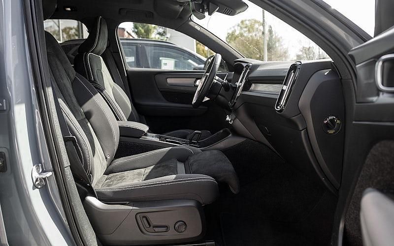 Gebraucht Volvo XC40 Pro 169 kW (231 PS) 2022 Grau SUV