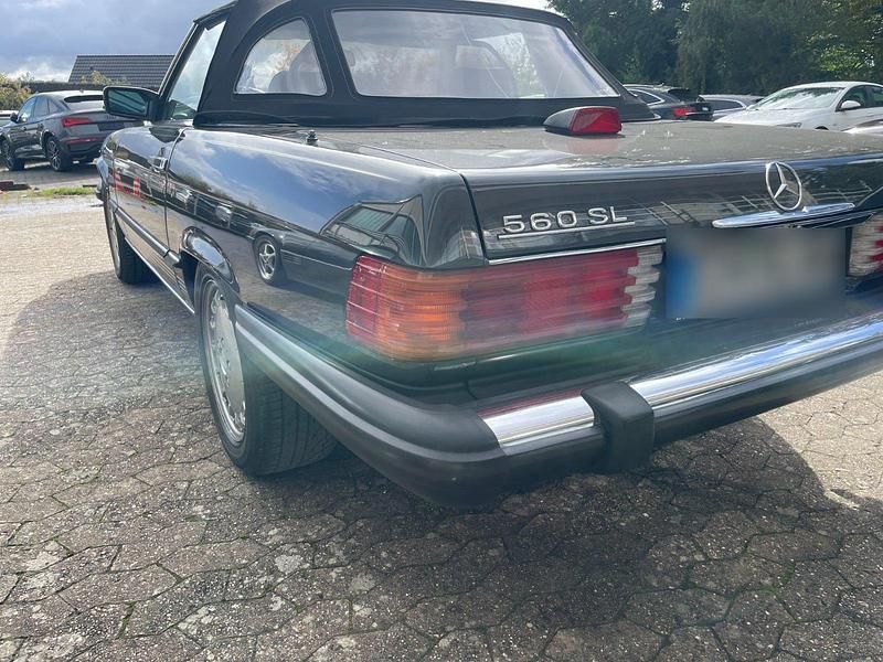 Gebraucht Mercedes 560 230 PS (169 kW) 1987 Blau Cabrio