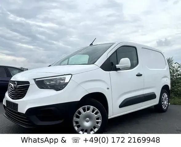 Second-hand Opel Combo 102 CP (75 kW) 2018 Alb Monovolum