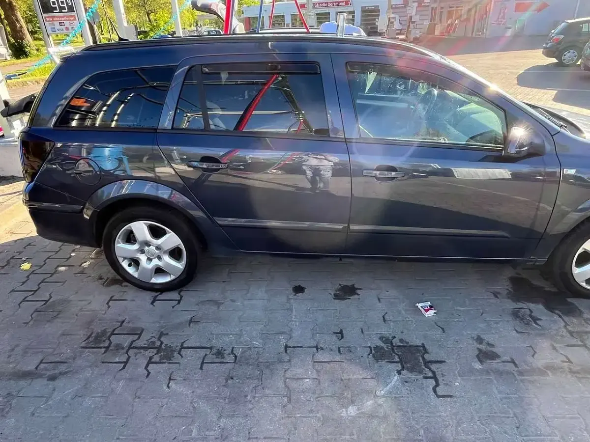 Gebraucht Opel Astra Edition 120 PS (88 kW) 2008 Kombi