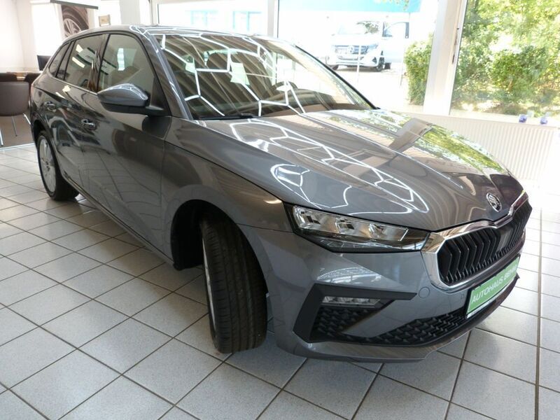 Neu Skoda Scala Selection 116 PS (85 kW) 2025 Grau Kleinwagen