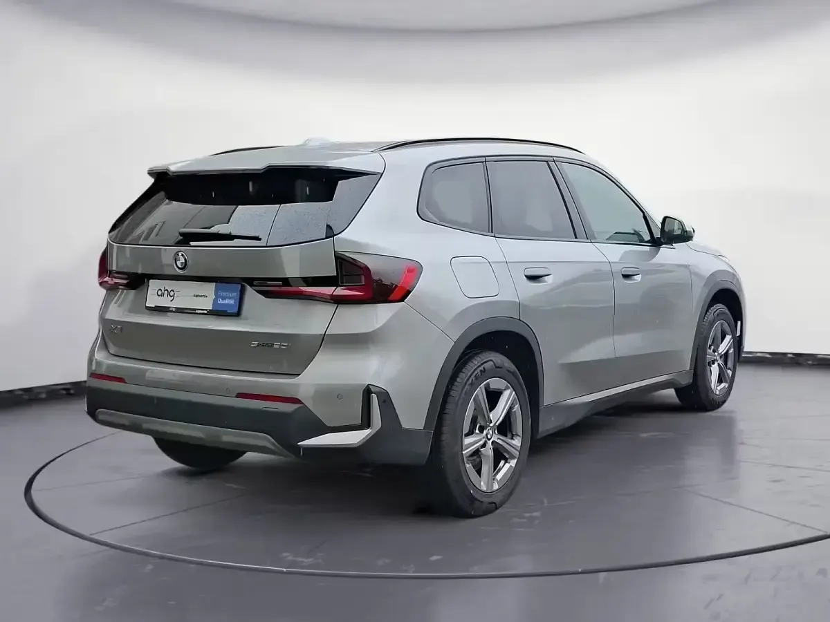 Second-hand BMW X1 156 CP (114 kW) 2024 Argintiu SUV