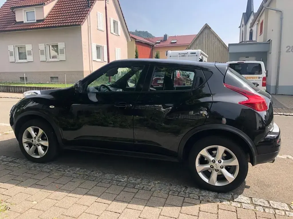 Second-hand Nissan Juke 117 CP (86 kW) 2012 Negru SUV