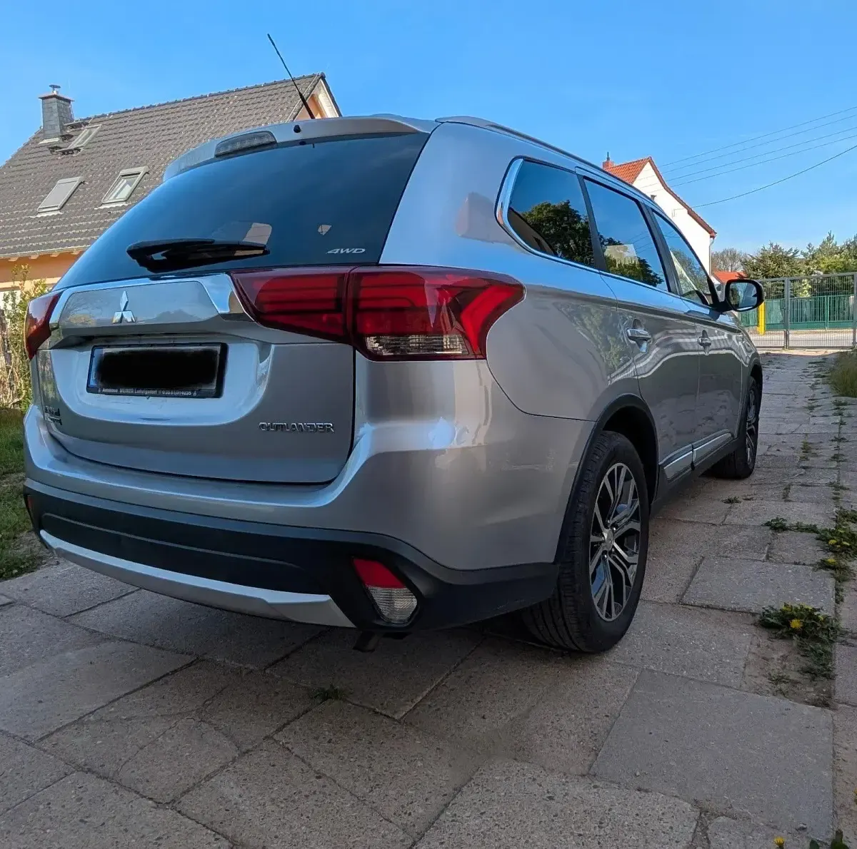 Gebraucht Mitsubishi Outlander 150 PS (110 kW) 2016 Silber SUV