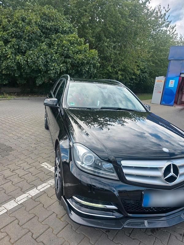 Gebraucht Mercedes C250 204 PS (150 kW) 2014 Schwarz Kombi