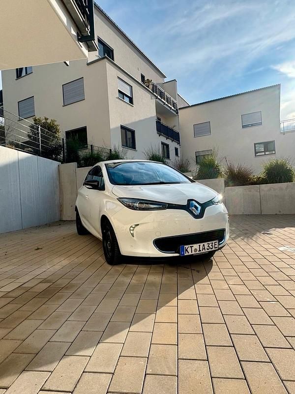 Weiß Gebraucht 2013 Renault Zoe Kleinwagen | 3.999 € - Bild 1/4