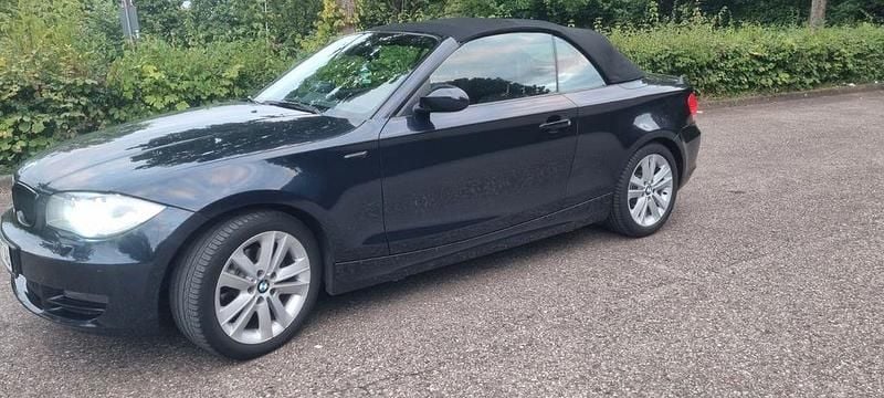 Blau Gebraucht 2009 BMW 120 Cabriolet Cabrio | 8.500 € (Etwas zu teuer) - Bild 1/4