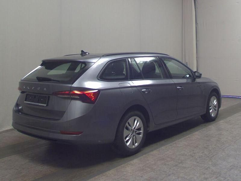 Second-hand Skoda Octavia Ambition 150 CP (110 kW) 2022 Gri Break