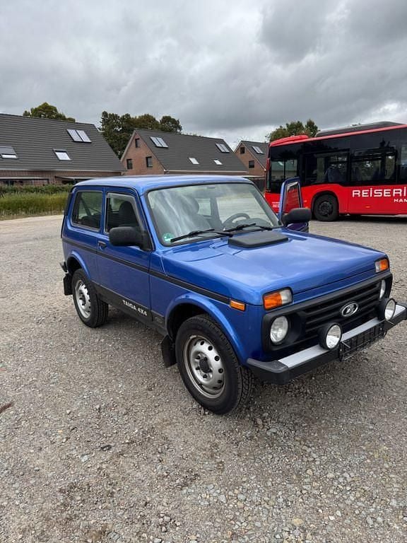 Blau Gebraucht 2019 Lada Taiga SUV | 8.999 € (Superpreis) - Bild 1/4