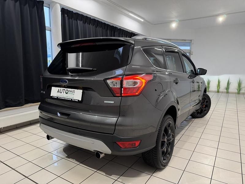 Gebraucht Ford Kuga Titanium 242 PS (177 kW) 2018 Grau metallic SUV