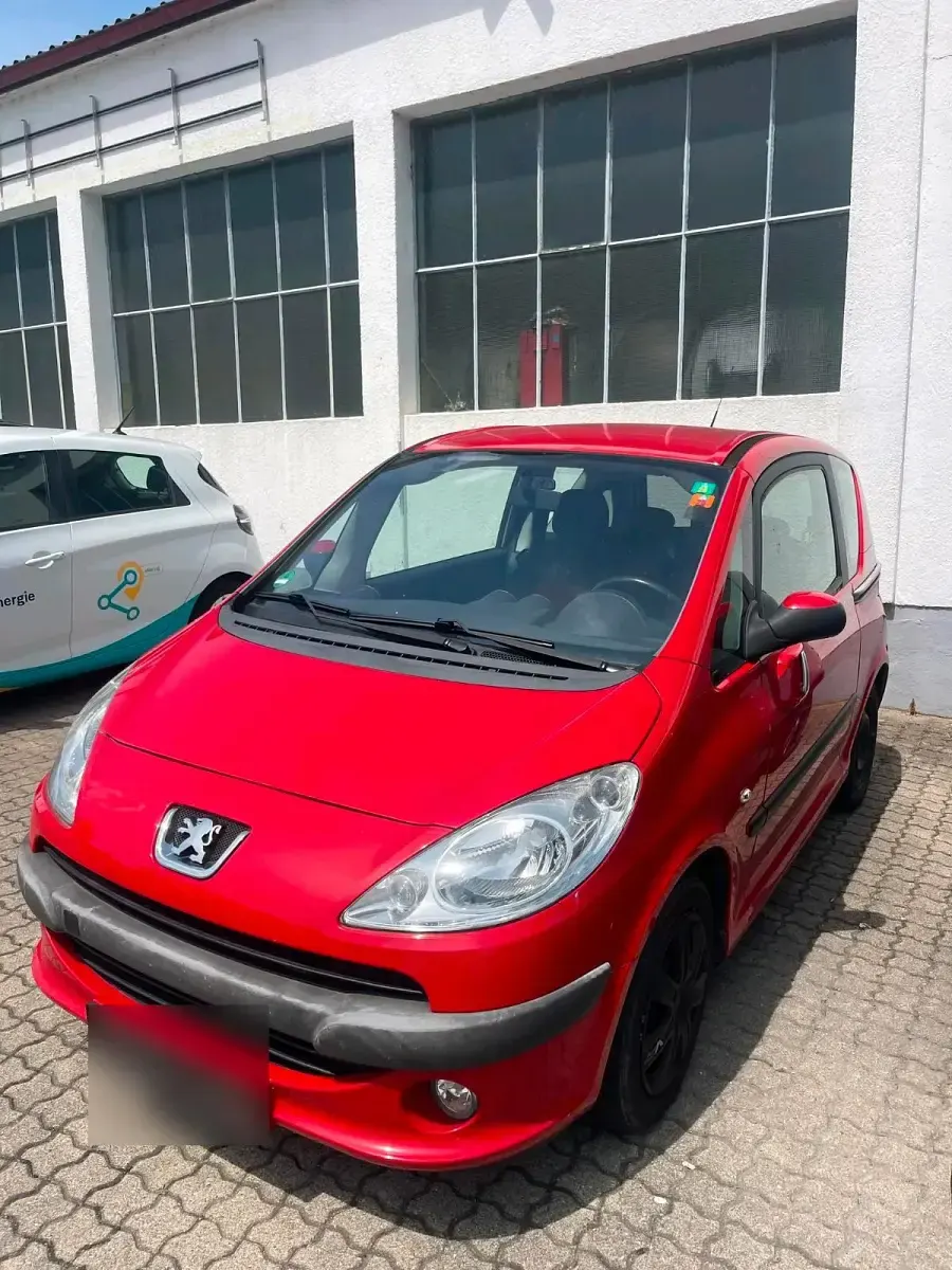 Gebraucht Peugeot 1007 54 PS (39 kW) 2007 Rot Van / Kleinbus