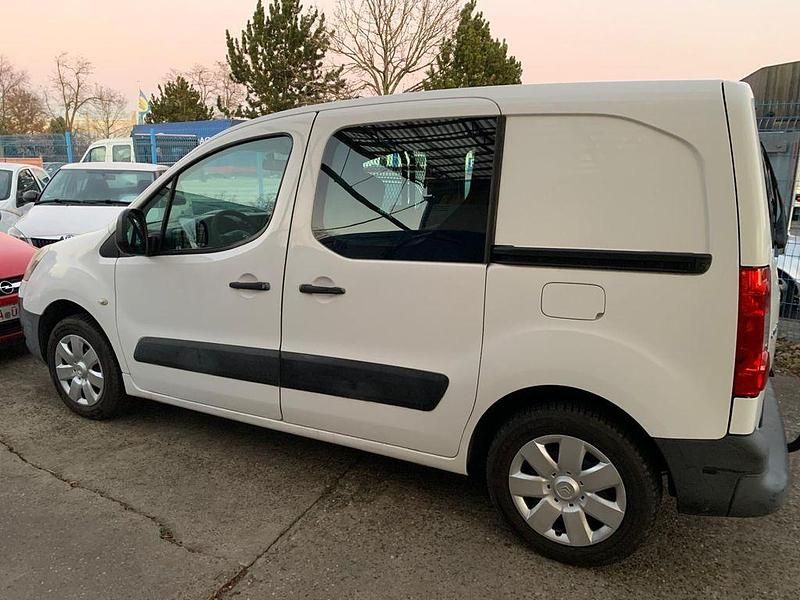 Weiß Gebraucht 2010 Citroën Berlingo Van / Kleinbus | 4.500 € (Fairer Preis) - Bild 1/4