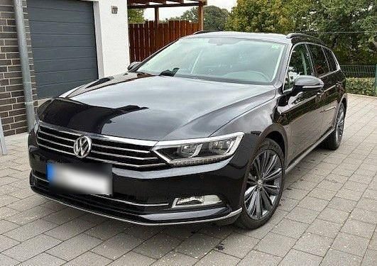 Schwarz Gebraucht 2019 VW Passat Comfortline Kombi | 20.500 € (Fairer Preis) - Bild 1/4