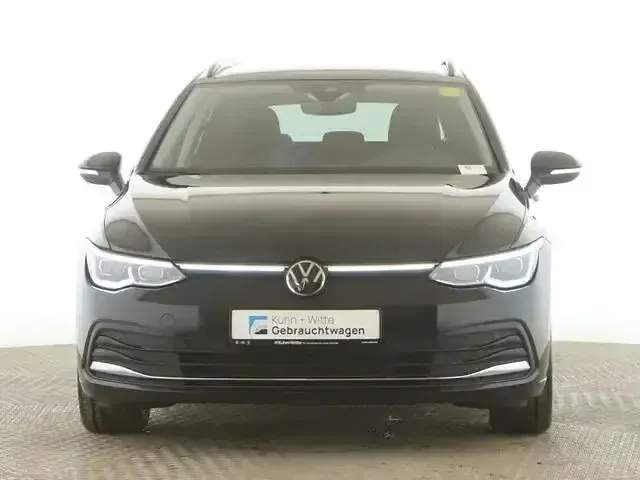Gebraucht VW Golf VIII Style 150 PS (110 kW) 2024 Grenadillschwarz metallic Kombi