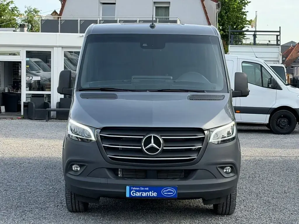 Neu Mercedes Sprinter 170 PS (125 kW) 2026 Grau Van