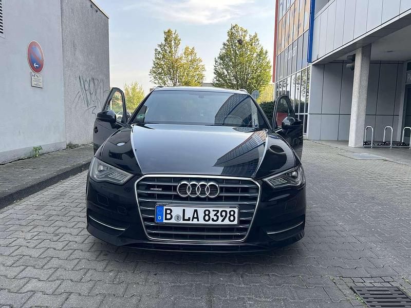 Schwarz Gebraucht 2015 Audi A3 S-Line Kleinwagen | 15.000 € (Fairer Preis) - Bild 1/4