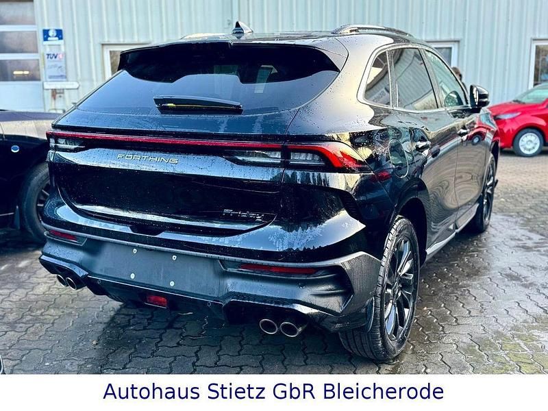 Neu DFSK Forthing 5 177 PS (130 kW) 2025 Schwarz SUV
