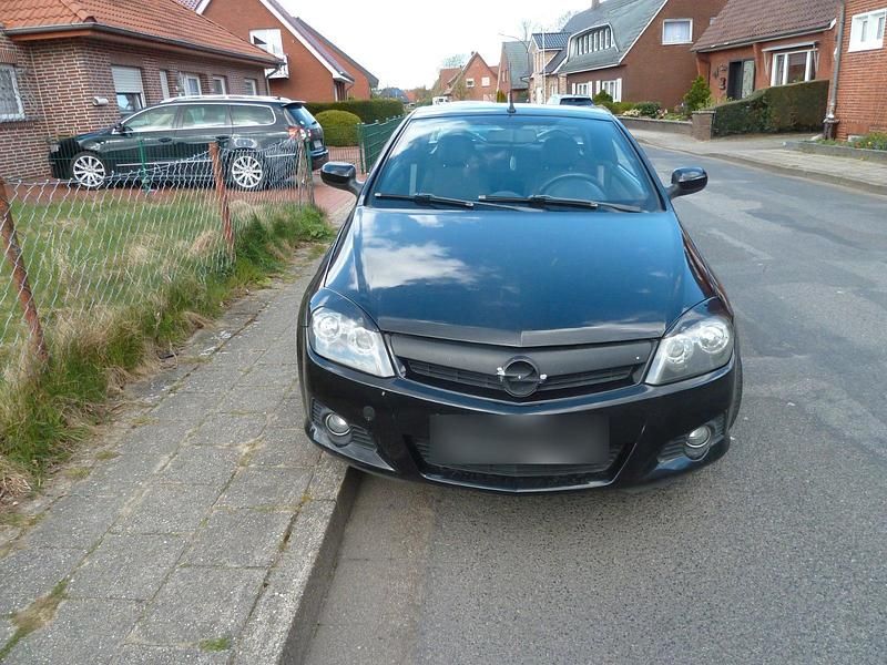 Gebraucht Opel Tigra 90 PS (66 kW) 2005 Schwarz Cabrio