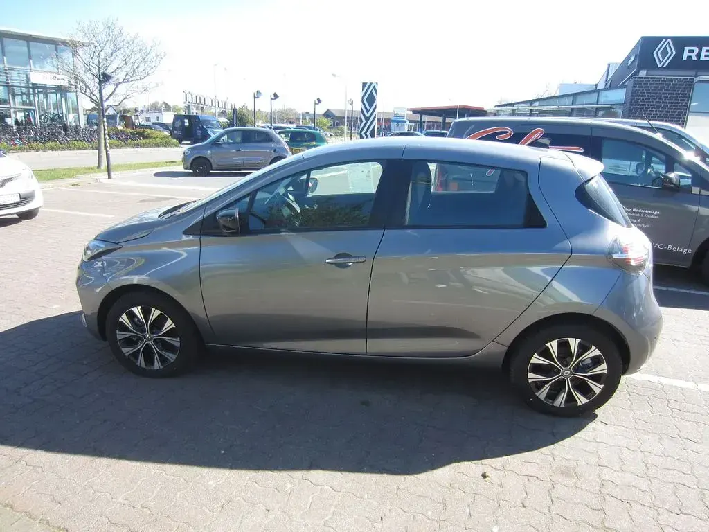 Second-hand Renault Zoe Evolution 50 kW (69 CP) 2024 Gri Hatchback