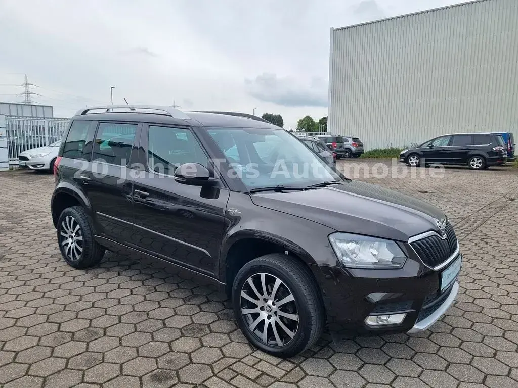 Gebraucht Skoda Yeti LAURIN & KLEMENT 122 PS (89 kW) 2015 Hneda magnetic/magnetic braun SUV