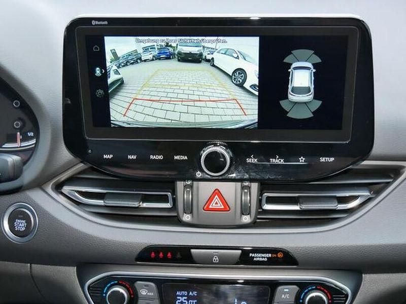 Gebraucht Hyundai i30 Trend 160 PS (117 kW) 2023 Dark knight / mic Kombi