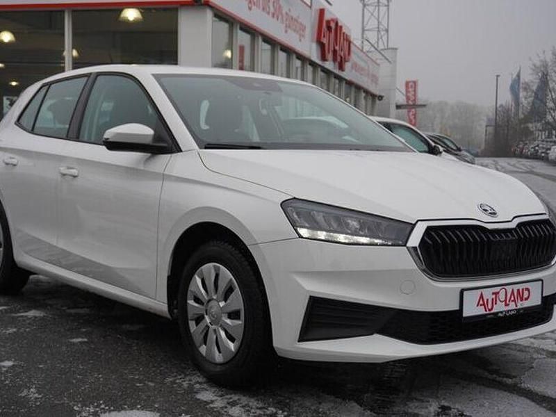 Gebraucht Skoda Fabia 80 PS (58 kW) 2022 Candyweiß Kleinwagen
