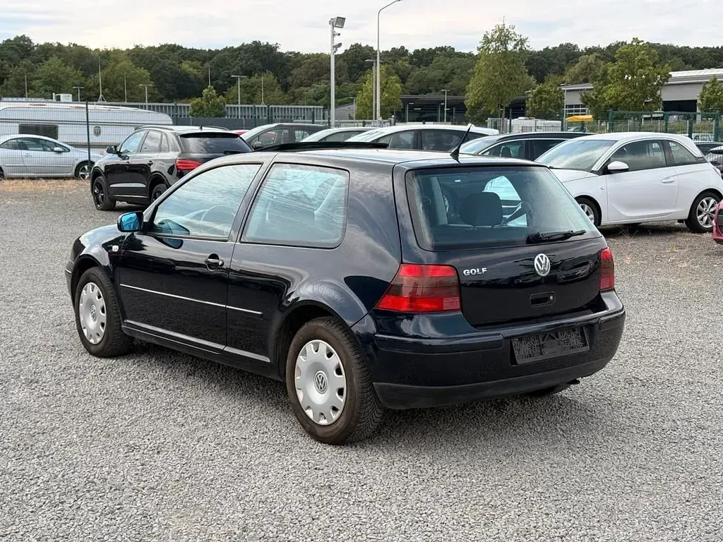 Gebraucht VW Golf IV Edition 105 PS (77 kW) 2001 Blau Limousine