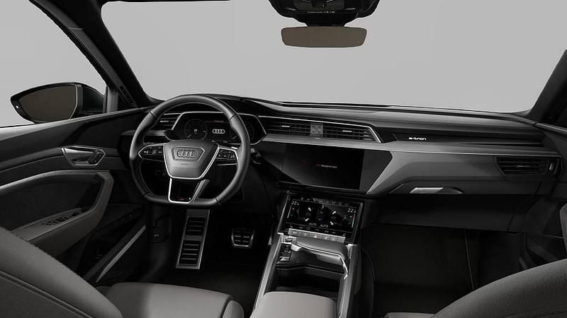 Usata Audi Q8 e-tron 300 kW (408 CV) 2023 Grigio SUV