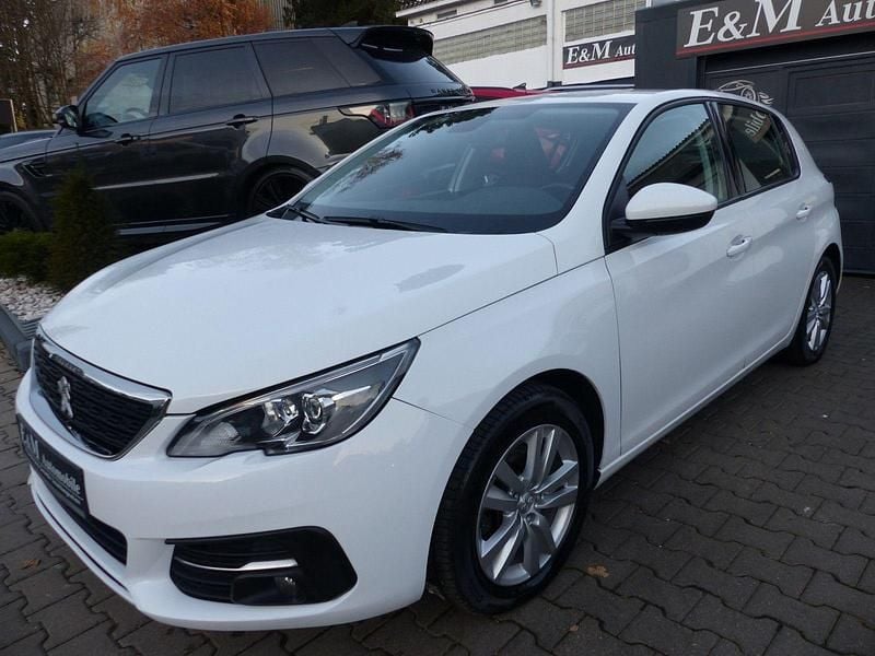 Weiß Gebraucht 2021 Peugeot 308 Active Kleinwagen | 12.980 € (Superpreis) - Bild 1/4