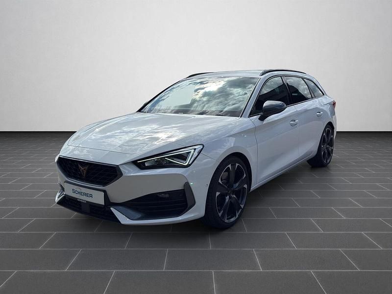 Weiß Gebraucht 2024 Cupra Leon VZ Limousine | 33.900 € (Superpreis) - Bild 1/4