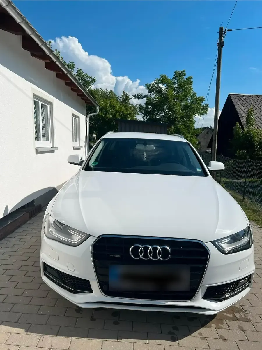 Gebraucht Audi A4 190 PS (139 kW) 2015 Weiß Kombi