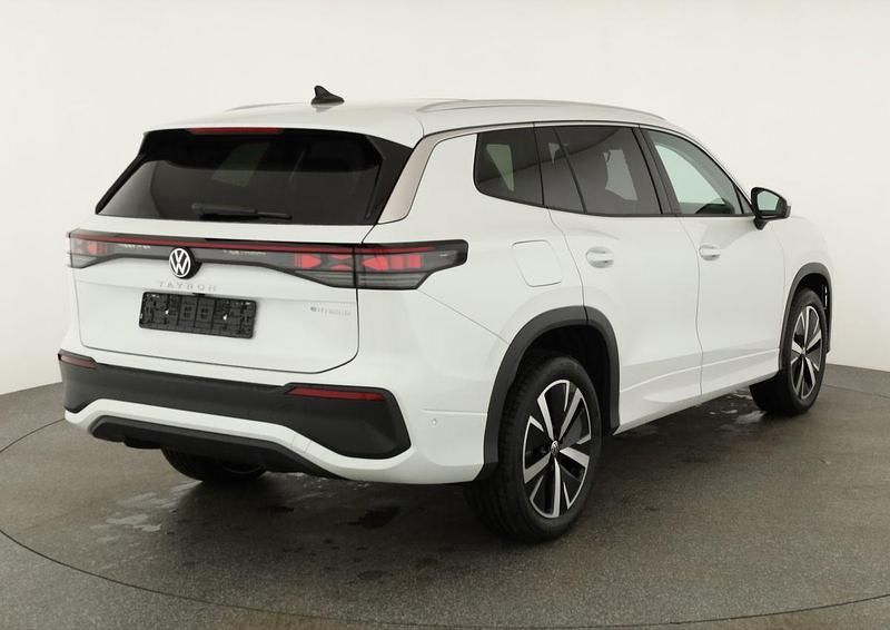 Neu VW Tayron Life 204 PS (150 kW) 2025 Oryxweiß perlmutteffekt SUV