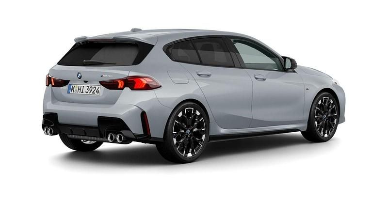 Gebraucht BMW M135 Shadowline 300 PS (220 kW) 2025 Grau Kleinwagen