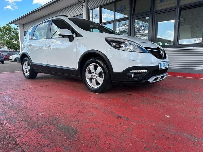 Gebraucht Renault Scénic III Initiale Paris 116 PS (85 kW) 2013 Weiß Van / Kleinbus