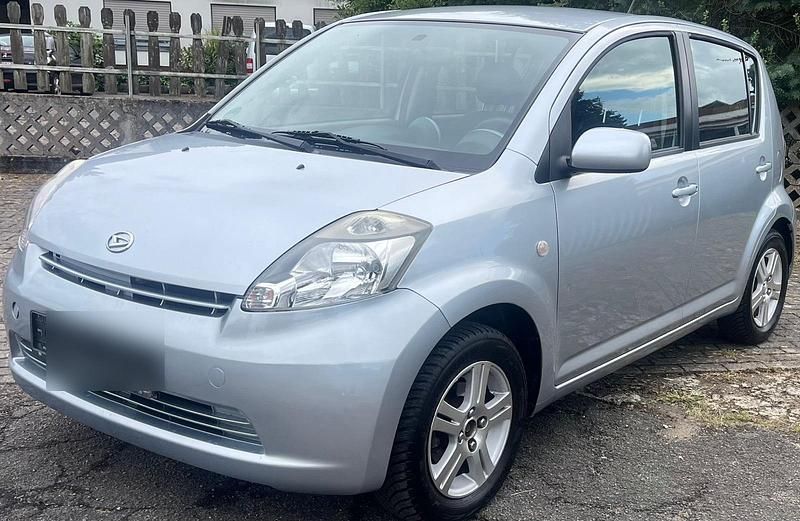 Grau Gebraucht 2008 Daihatsu Sirion Kleinwagen | 4.300 € (Etwas zu teuer) - Bild 1/4