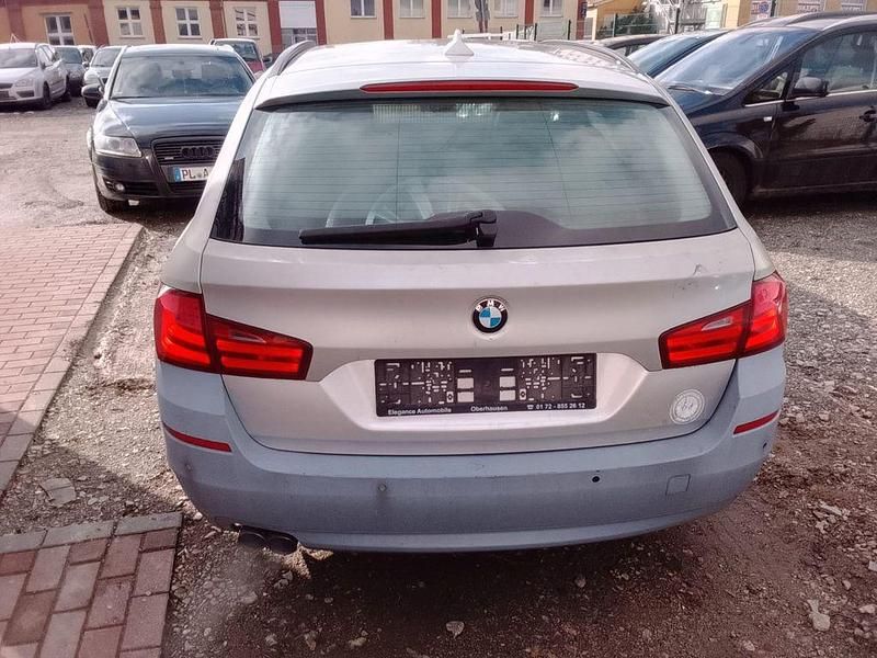 Gebraucht BMW 520 Sport Line 184 PS (135 kW) 2010 Grau Kombi