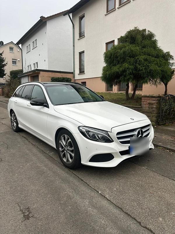 Weiß Gebraucht 2015 Mercedes C220 Kombi | 13.900 € (Fairer Preis) - Bild 1/3