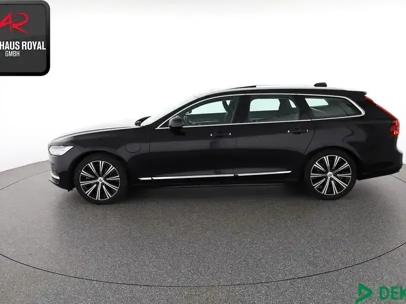 Gebraucht Volvo V90 Inscription 341 PS (250 kW) 2022 Onyx black Kombi