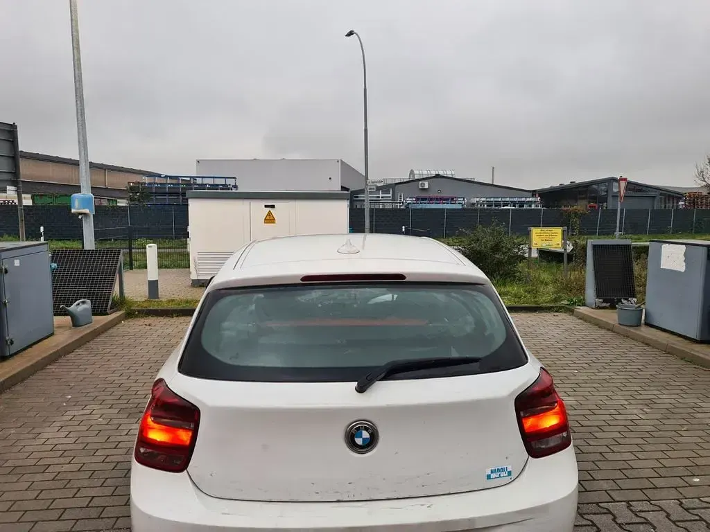 Gebraucht BMW 114 102 PS (75 kW) 2013 Weiß Kleinwagen
