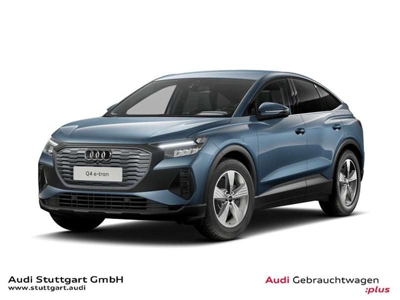 Geysirblau metallic Gebraucht 2025 Audi Q4 Sportback e-tron Sport SUV | 43.940 € (Superpreis) - Bild 1/4