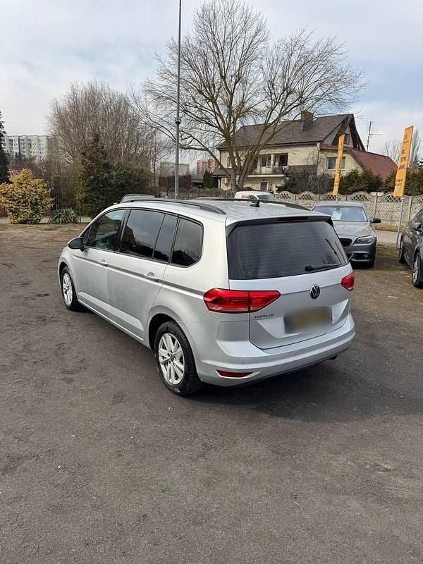 Gebraucht VW Touran 150 PS (110 kW) 2021 Grau Van / Kleinbus