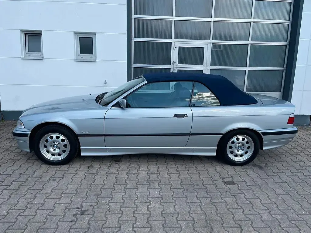 Gebraucht BMW 318 Cabriolet 116 PS (85 kW) 1999 Silber Cabrio