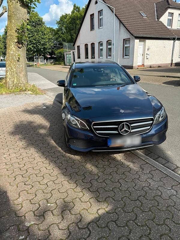Gebraucht Mercedes 220 194 PS (142 kW) 2019 Blau Kombi