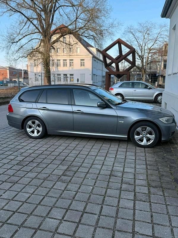 Gebraucht BMW 316 116 PS (85 kW) 2012 Grau Kombi