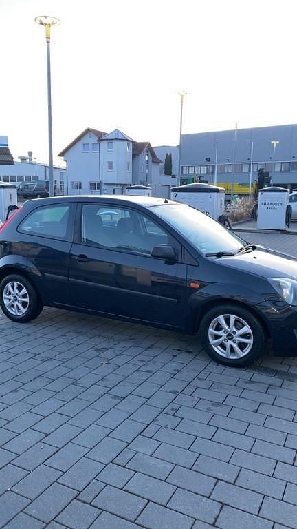 Gebraucht Ford Fiesta Ambiente 60 PS (44 kW) 2007 Blau Limousine