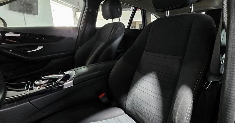 Gebraucht Mercedes C200 184 PS (135 kW) 2015 Schwarz/baltic black Kombi